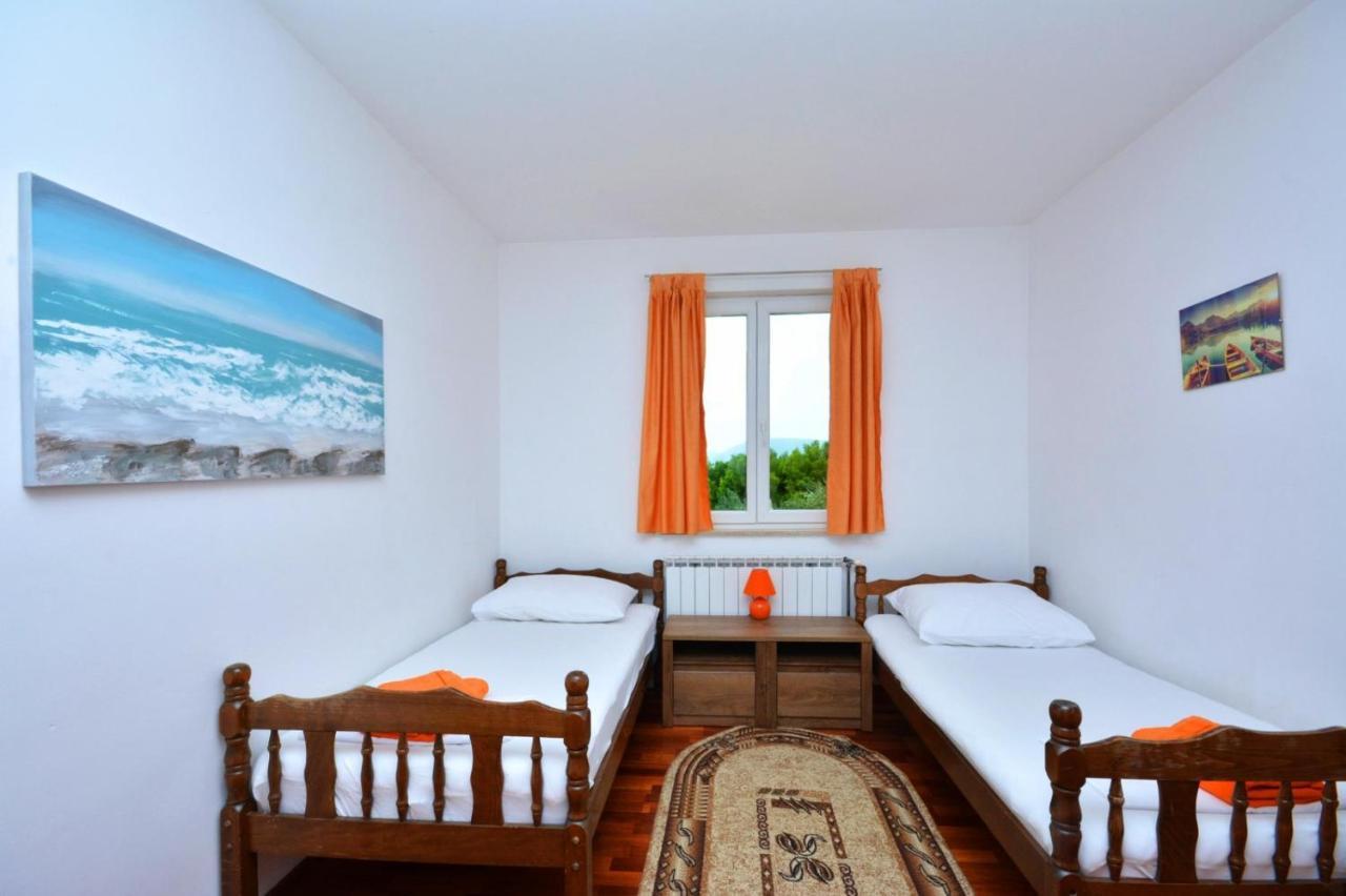 Holiday Home Nevenka Kastela Exterior photo