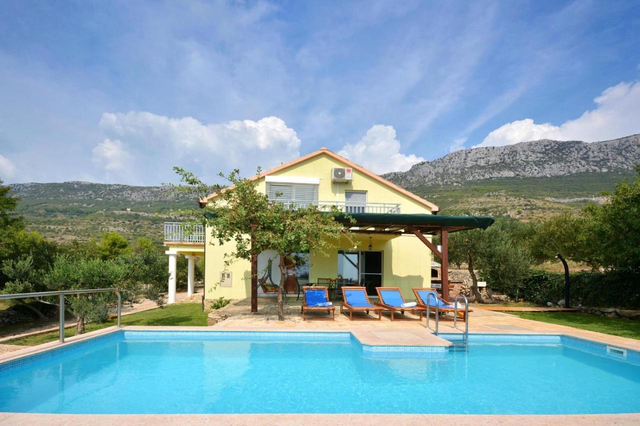 Holiday Home Nevenka Kastela Exterior photo