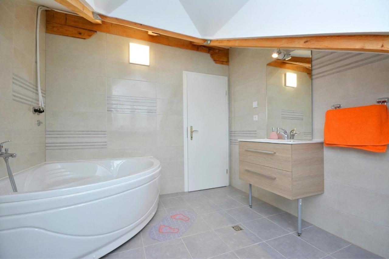 Holiday Home Nevenka Kastela Exterior photo