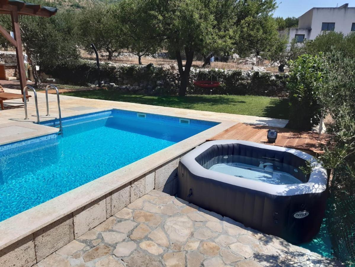 Holiday Home Nevenka Kastela Exterior photo